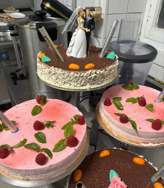 Gâteaux de mariage décorés et réalisés par le traiteur Péberat Cédril